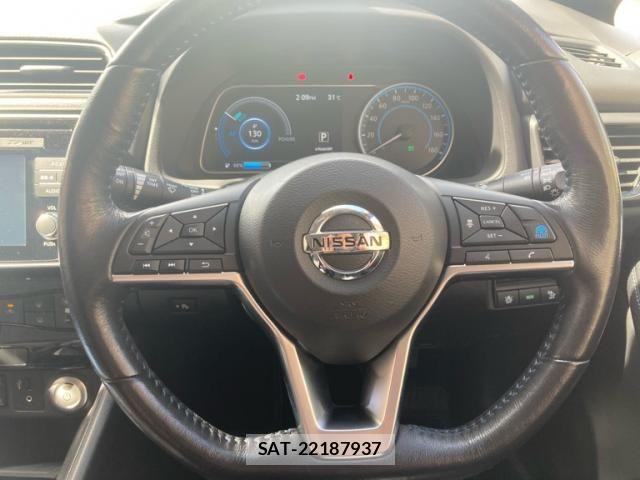 Nissan LEAF 2017-10 8659825-16