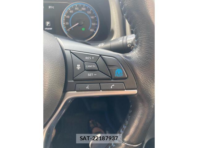 Nissan LEAF 2017-10 8659825-18