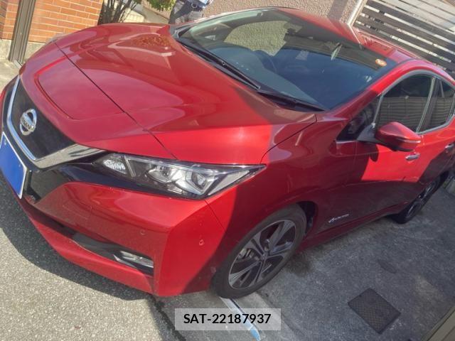 Nissan LEAF 2017-10 8659825-1