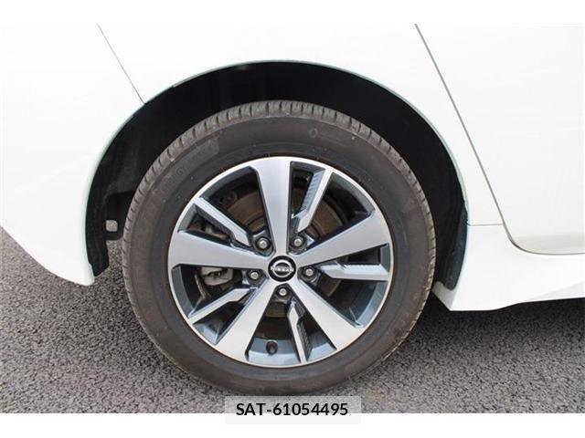 Nissan LEAF 2022-03 8666361-24