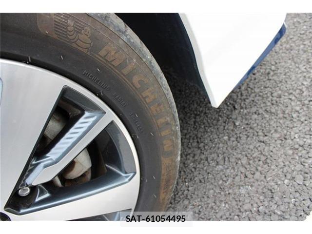 Nissan LEAF 2022-03 8666361-26