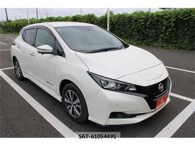 Nissan LEAF 2022-03 8666361-7
