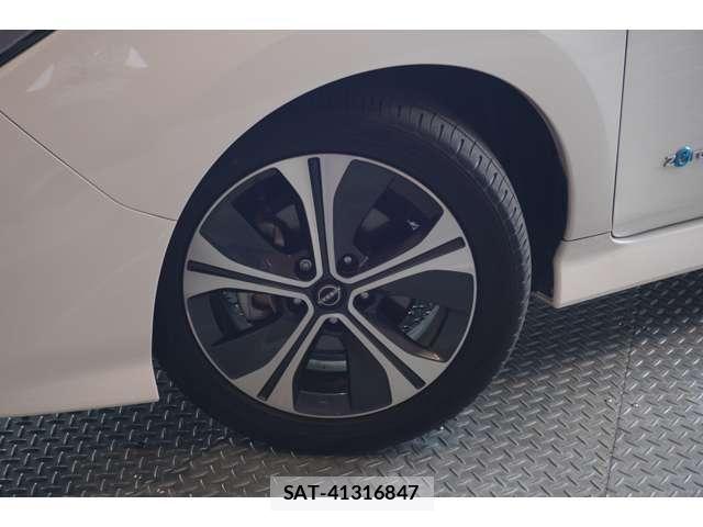 Nissan LEAF 2022-01 8659824-10