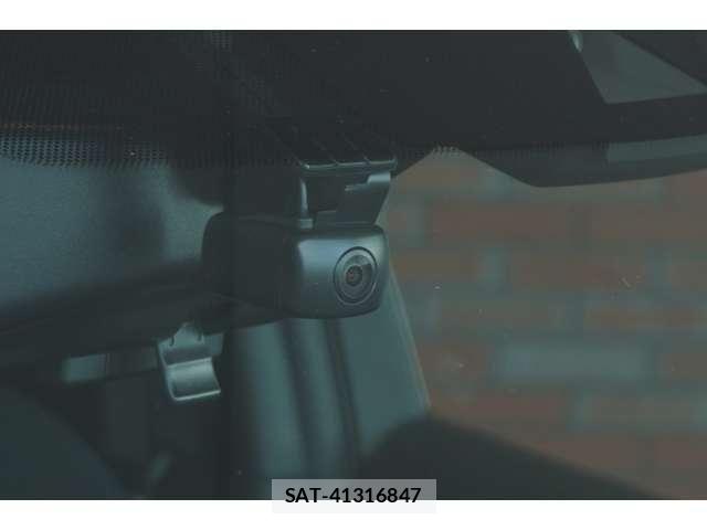 Nissan LEAF 2022-01 8659824-15