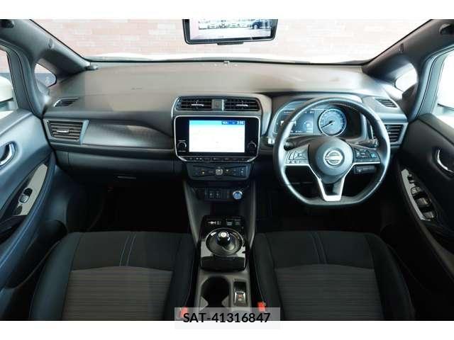 Nissan LEAF 2022-01 8659824-4