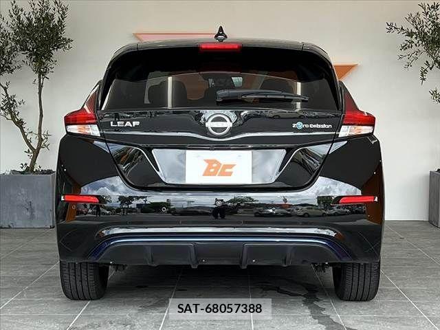 Nissan LEAF 2021-10 8659819-13