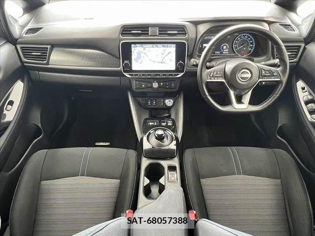 Nissan LEAF 2021-10 8659819-1