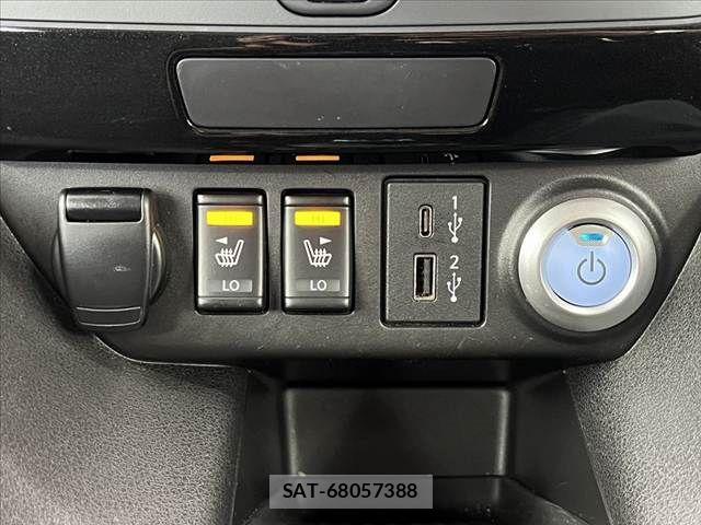 Nissan LEAF 2021-10 8659819-23