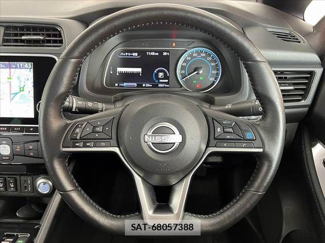 Nissan LEAF 2021-10 8659819-26