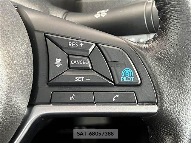 Nissan LEAF 2021-10 8659819-4