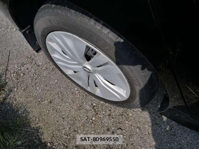 Nissan LEAF 2019-06 8659826-9