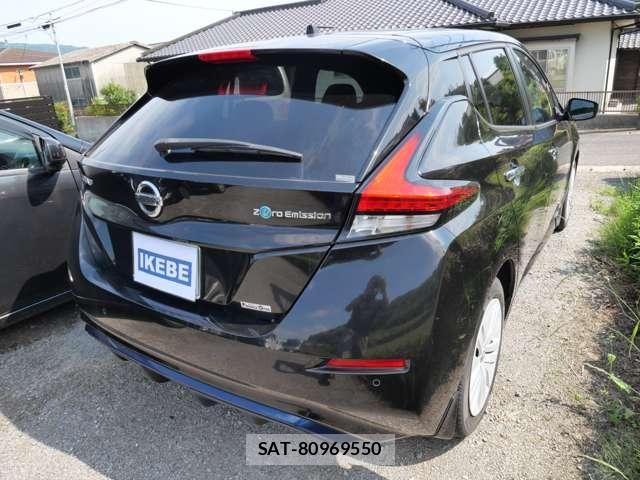 Nissan LEAF 2019-06 8659826-6