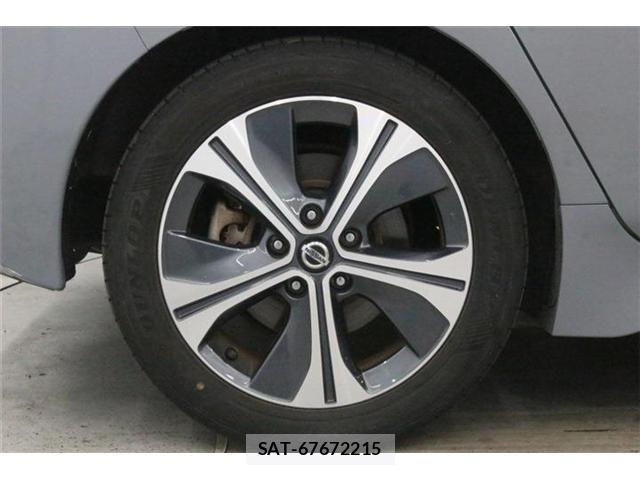 Nissan LEAF 2020-02 8666363-26