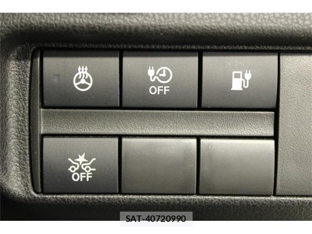 Nissan LEAF 2020-07 8659821-4