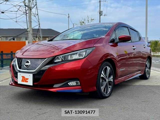 Nissan LEAF 2017-10 8666364-9