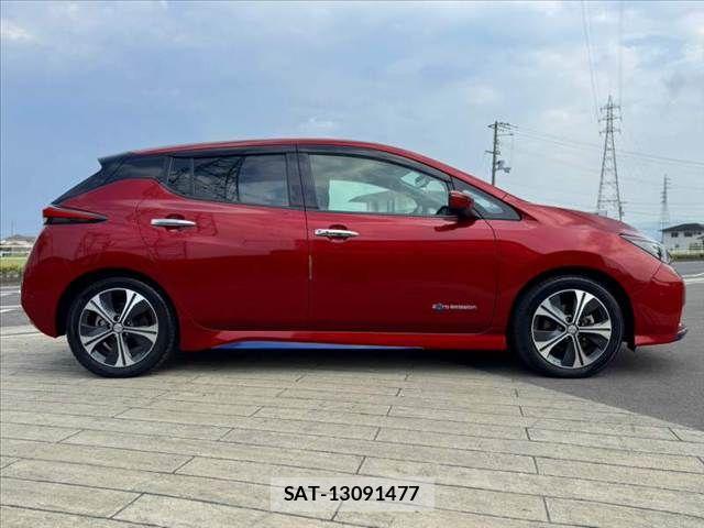 Nissan LEAF 2017-10 8666364-11