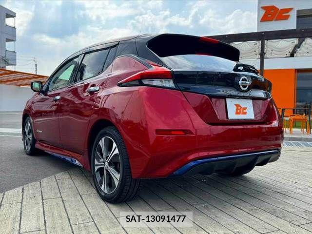 Nissan LEAF 2017-10 8666364-12