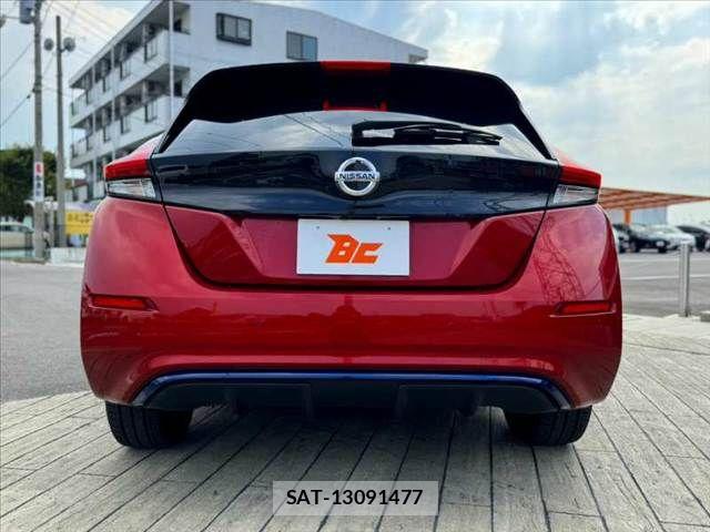 Nissan LEAF 2017-10 8666364-13