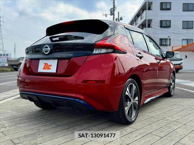Nissan LEAF 2017-10 8666364-14