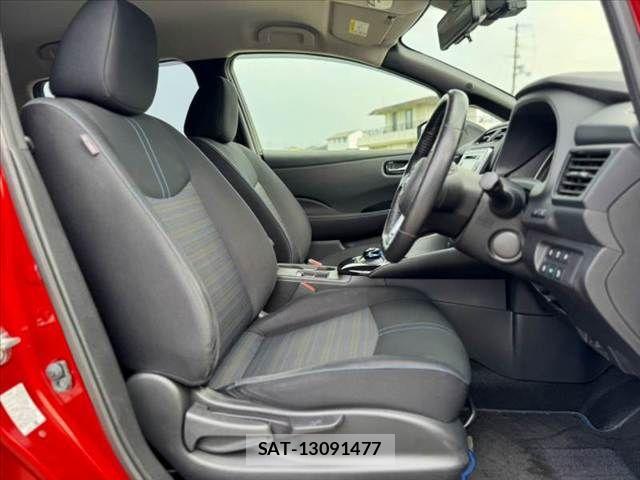 Nissan LEAF 2017-10 8666364-15