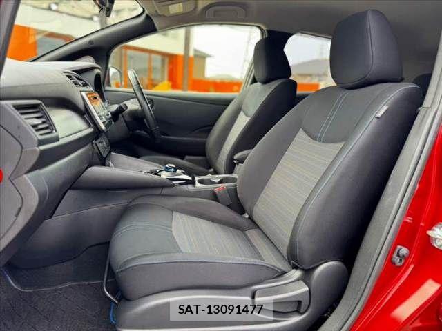 Nissan LEAF 2017-10 8666364-16