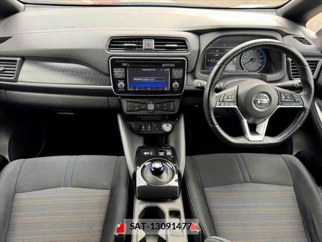 Nissan LEAF 2017-10 8666364-1