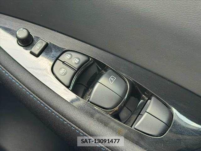 Nissan LEAF 2017-10 8666364-20