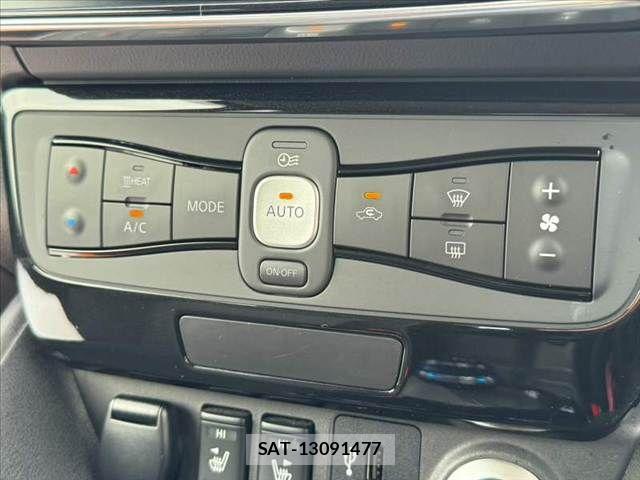 Nissan LEAF 2017-10 8666364-6