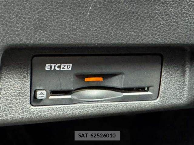 Nissan LEAF 2021-06 8659814-26