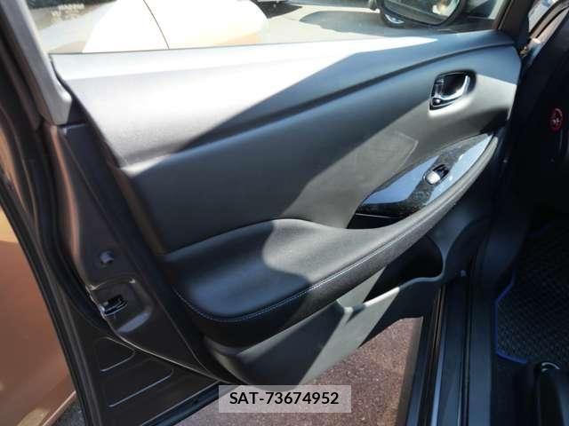 Nissan LEAF 2022-02 8685811-12