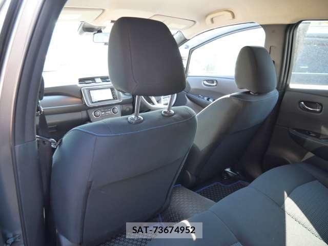 Nissan LEAF 2022-02 8685811-14