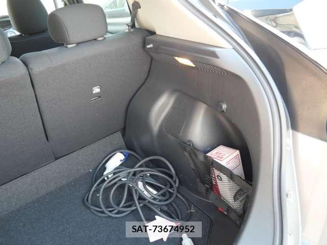 Nissan LEAF 2022-02 8685811-22