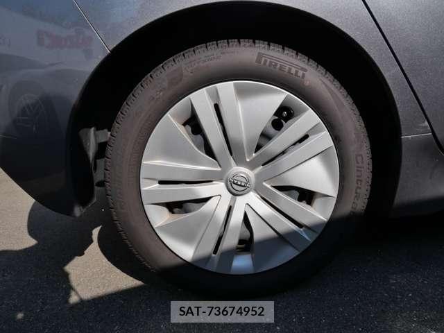Nissan LEAF 2022-02 8685811-7