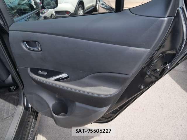 Nissan LEAF 2022-07 8685809-11