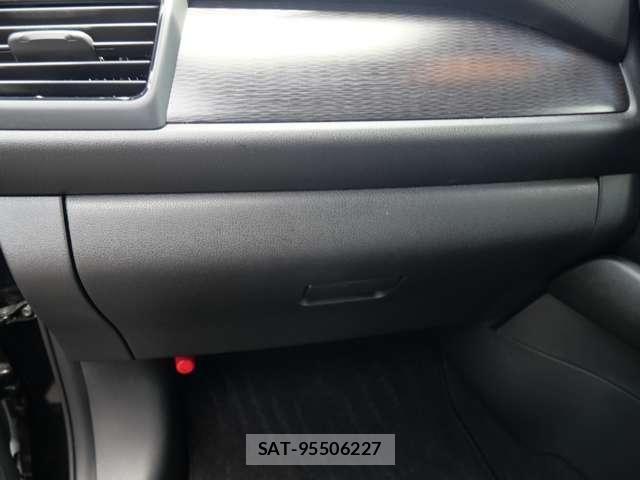 Nissan LEAF 2022-07 8685809-19