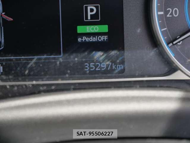 Nissan LEAF 2022-07 8685809-27