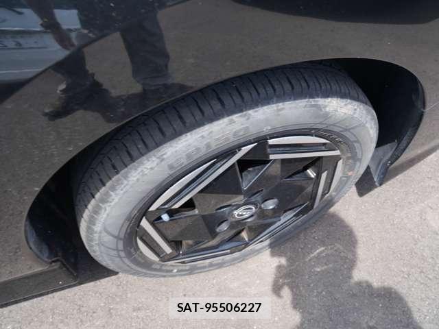 Nissan LEAF 2022-07 8685809-8