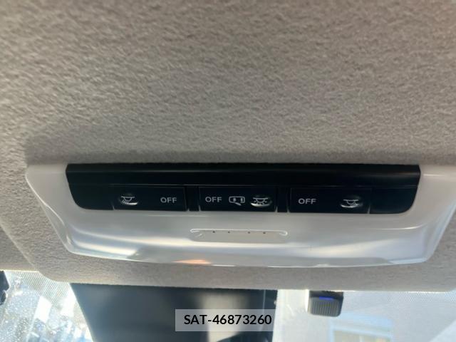Nissan LEAF 2019-06 8685812-13