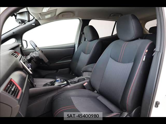 Nissan LEAF 2019-05 8685810-17