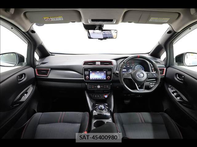 Nissan LEAF 2019-05 8685810-2