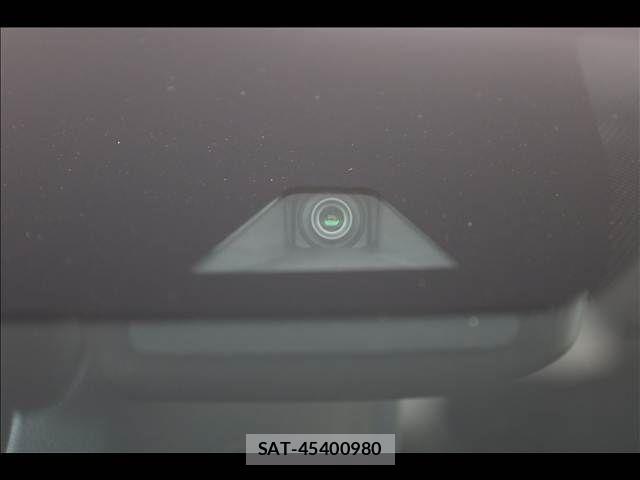 Nissan LEAF 2019-05 8685810-6