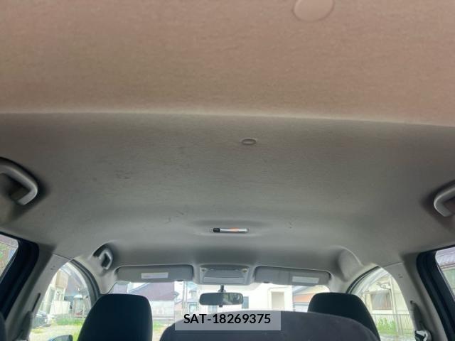 Nissan LEAF 2013-10 8743275-11