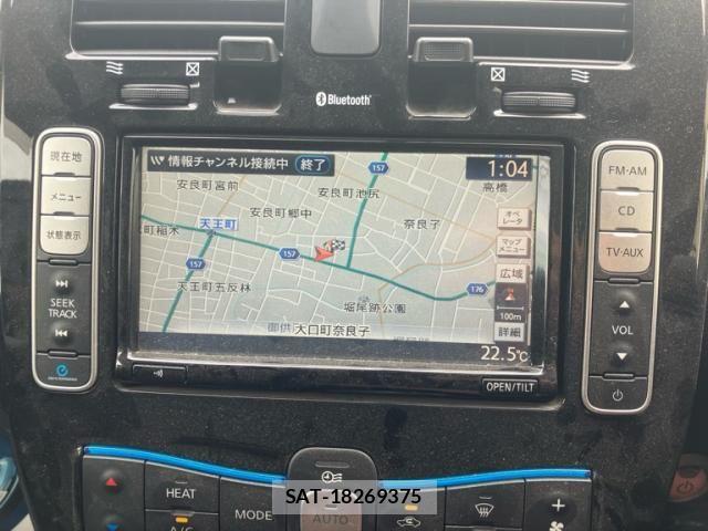 Nissan LEAF 2013-10 8743275-21