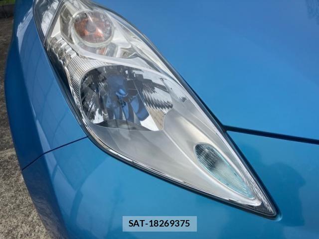 Nissan LEAF 2013-10 8743275-5