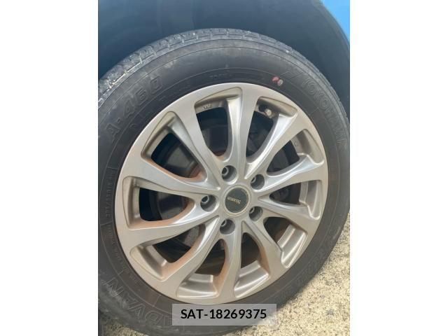 Nissan LEAF 2013-10 8743275-6