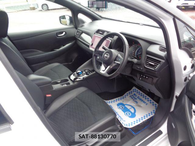 Nissan LEAF 2023-12 8743253-1