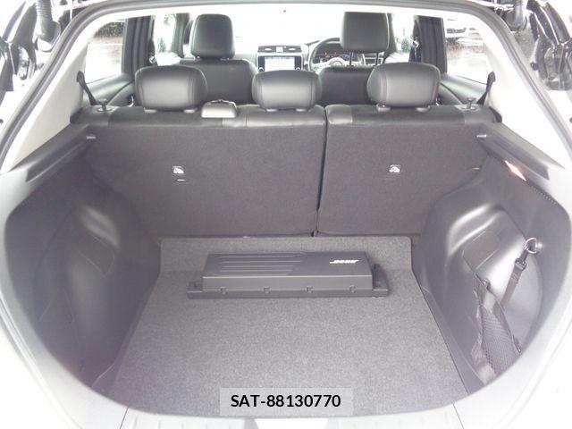 Nissan LEAF 2023-12 8743253-23