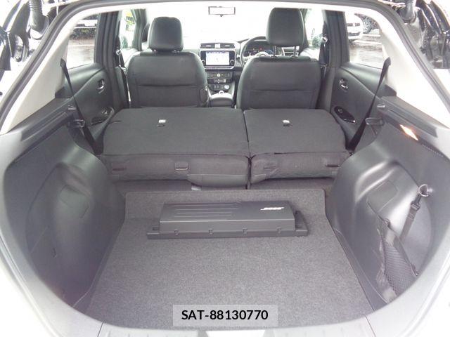 Nissan LEAF 2023-12 8743253-24