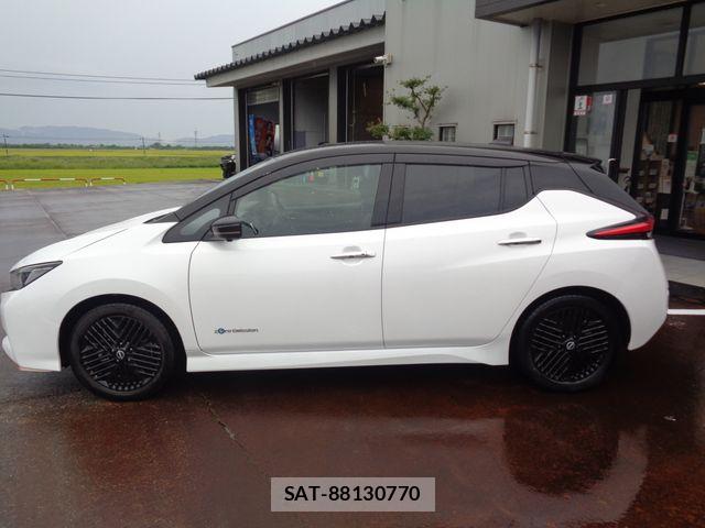 Nissan LEAF 2023-12 8743253-5