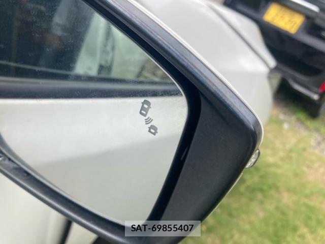 Nissan LEAF 2017-12 8743273-10